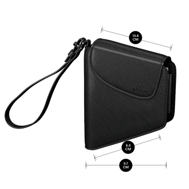 Ölçülərlə bağlı Jet Black İkili daşıma qabının bağlı vəziyyətdə yaxın plan görüntüsü: hündürlük 10.2 sm x en 2.2 sm və qalınlıq 2.2 sm
