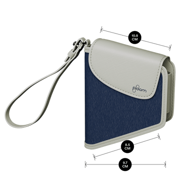 Ploom Denim Dəri Fusion İkili daşıma qabı məhsul ölçüləri ilə göstərilir: hündürlük 10.2 sm x en 2.2 sm və qalınlıq 2.2 sm