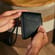 Əl Ploom İkili Daşıma Qabı Jet Black aksesuarını tutur