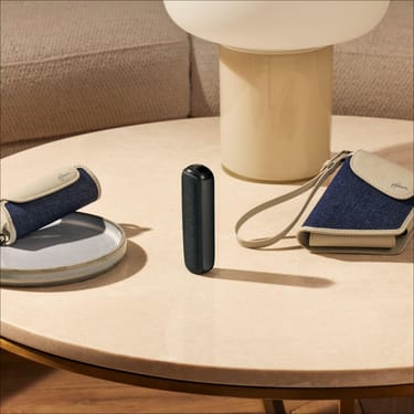 Çekmecədə Ploom AURA Denim Dəri Fusion Solo və İkili daşıma qabı aksesuarları

