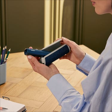 İstifadəçi Ploom Solo Daşıma Qabı Denim Dəri Fusion aksesuarını açır
