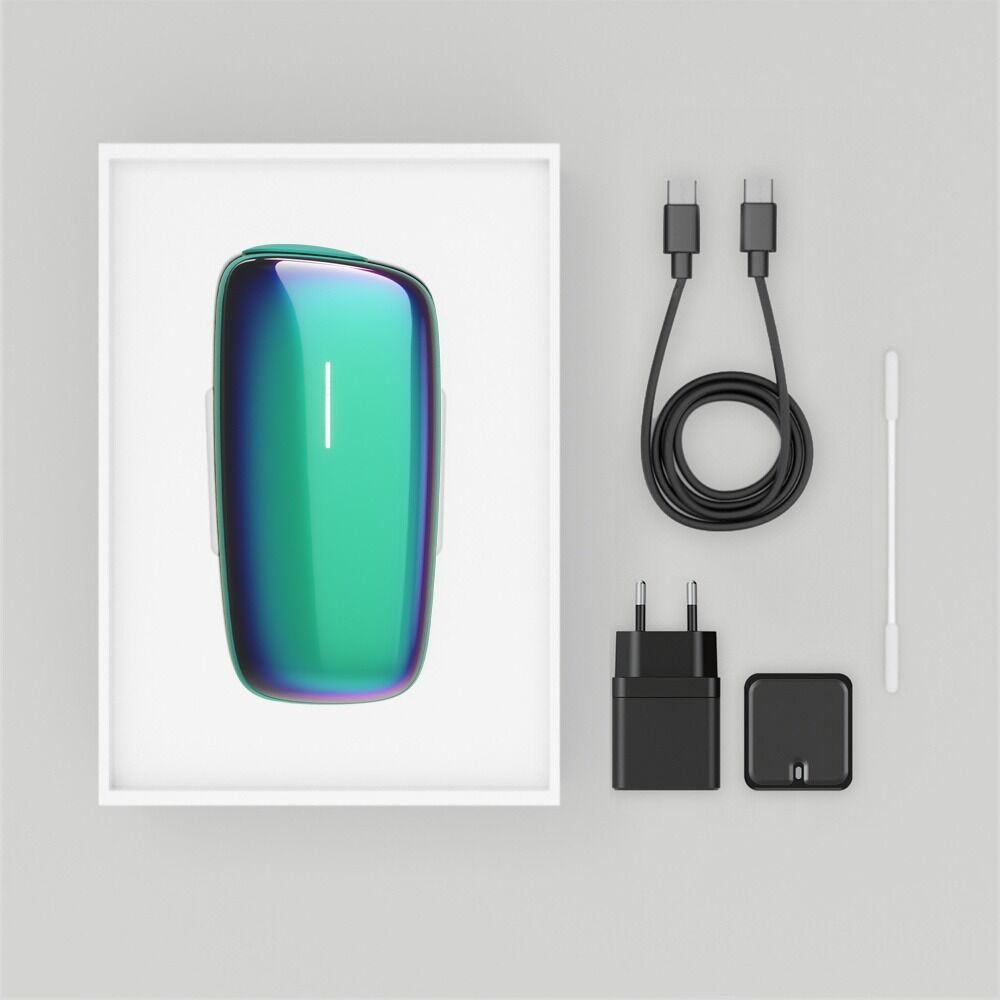 Ploom X Advanced Aqua Halo qablaşdırmasının tərkibi – enerji kabeli, adapter, təmizləyici çubuq