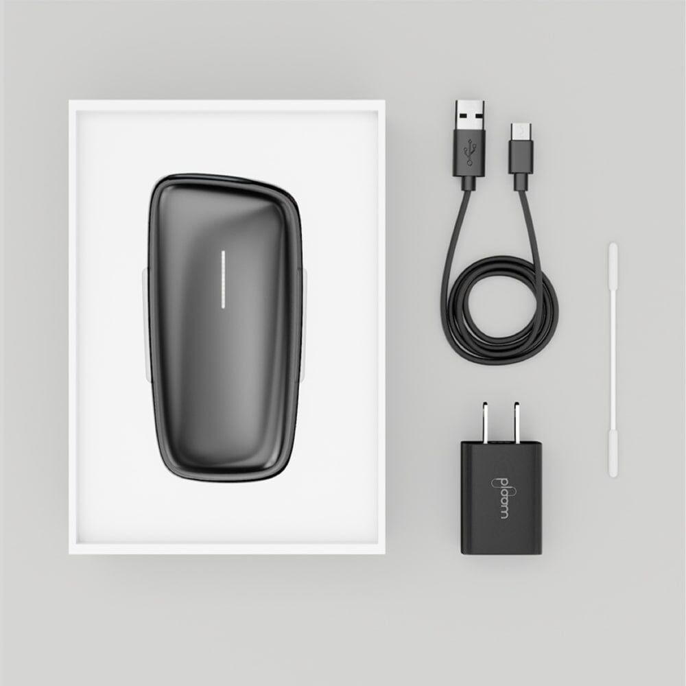 Contents of the Ploom X Advanced Slate Grey box – charging cable, adapter, cleaning stick
