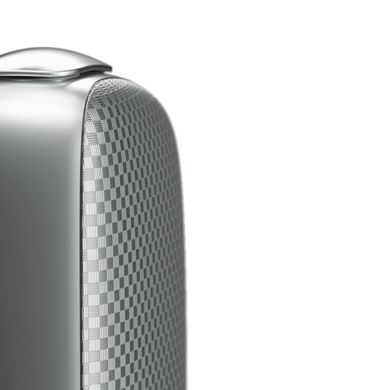 Ploom X Advanced Squared Silver ön paneli cihazda, yaxın planda göstərilir
